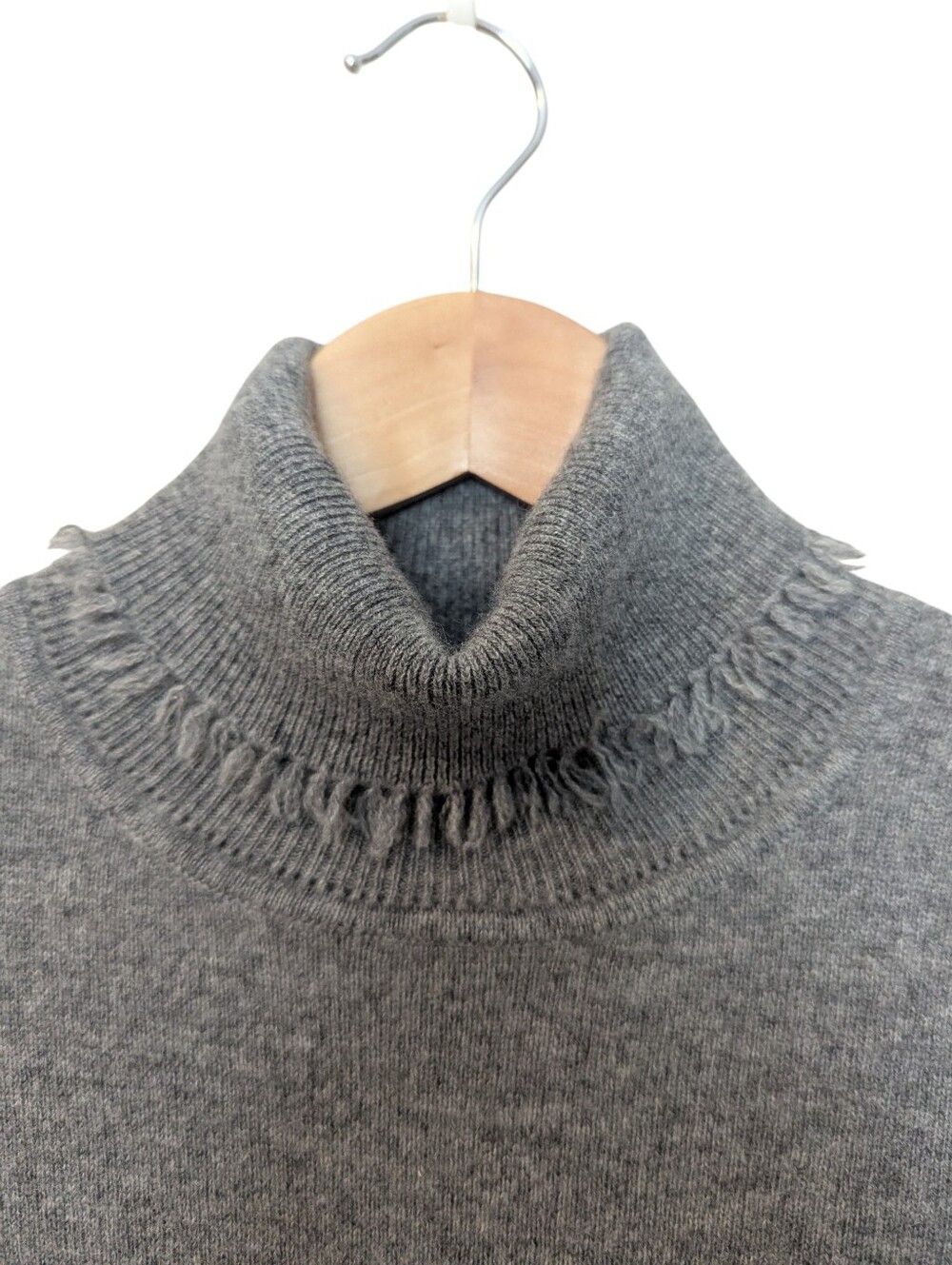 Cashmere PECK & PECK Gray Turtleneck Fringe Sweater Small